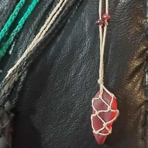 Red glass hemp necklace